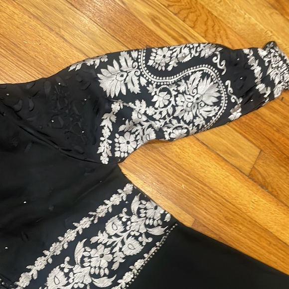 Abaya - Picture 7 of 7